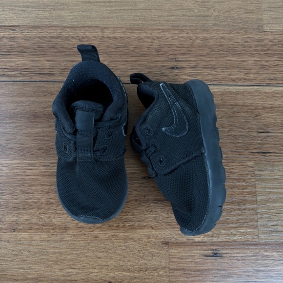 Nike Other - Nike Roshe One TD Toddler Sneaker Triple Black Size 4C Sporty Cute Comfy